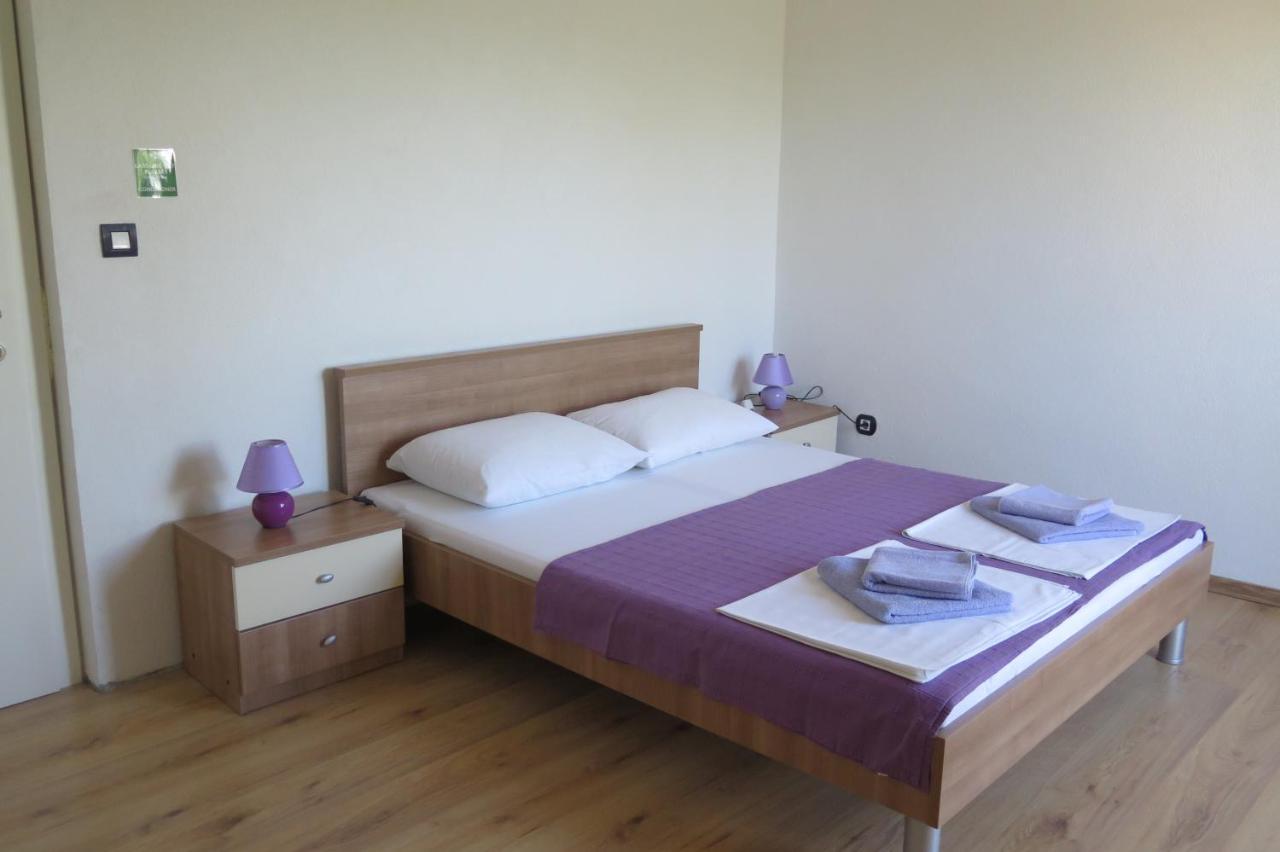 Lumbrela Apartments Starigrad Paklenica Eksteriør bilde