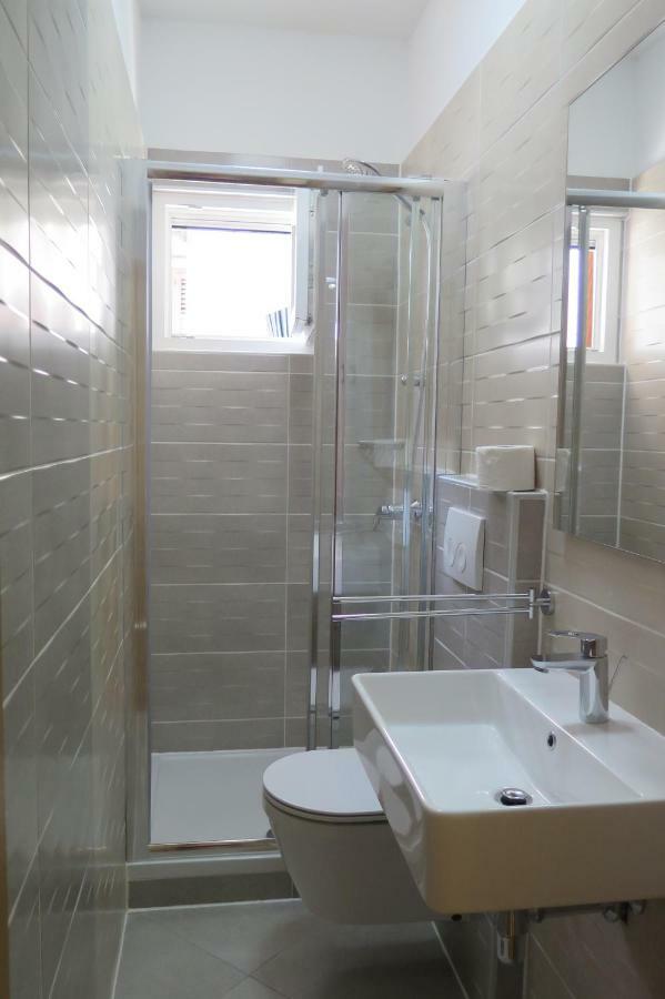 Lumbrela Apartments Starigrad Paklenica Eksteriør bilde